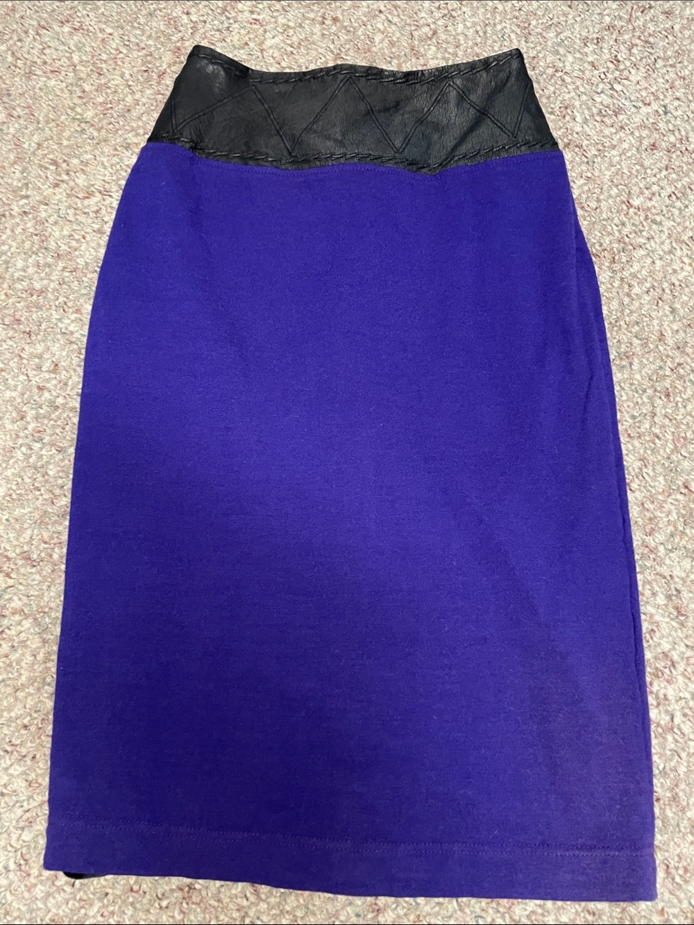 Vintage 90s 100% wool/leather waistband pencil skirt